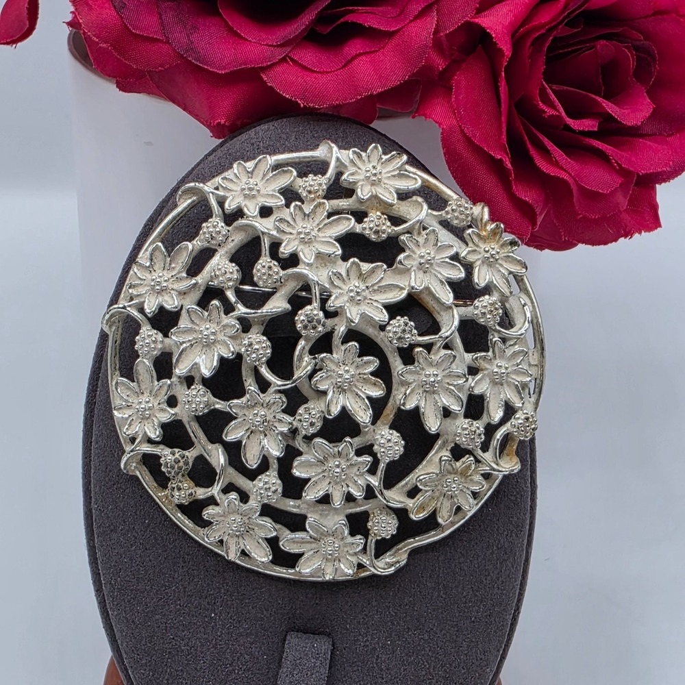 Vintage Emmons Silver Tone Floral Round Brooch Pin Daisy OpenWork Signed Ornate